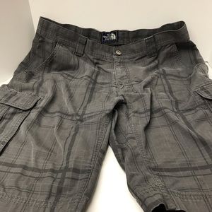 North Face Hiking Cargo Shorts Mens 36”